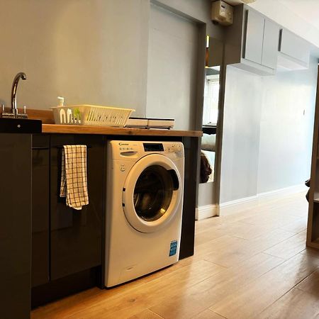 Shirley Apartments, Cozy Studio, Self Check In, 10 Min Drive To City Centre, Walking To Redbridge Train Station 南安普敦 外观 照片